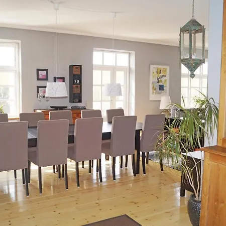 7 Bedroom Stunning In Tranekaer Сasa de vacaciones Skattebølle
